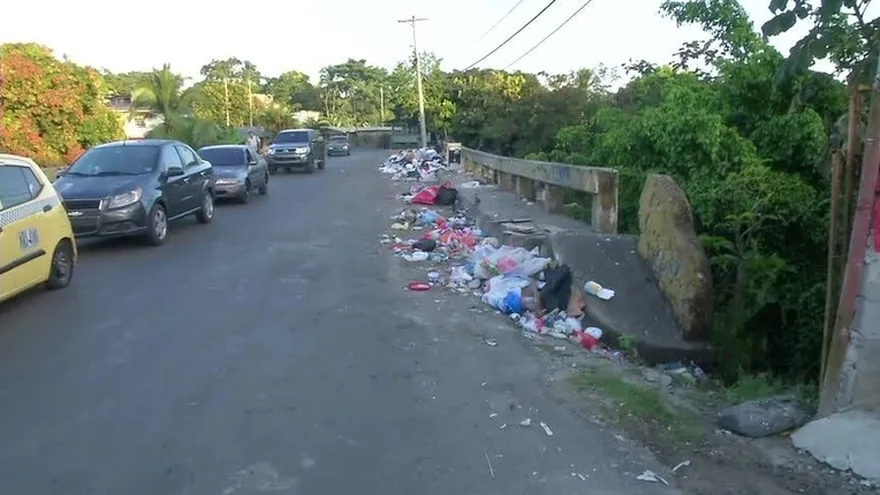 Sigue mal disposición de la basura en Nueva Libia