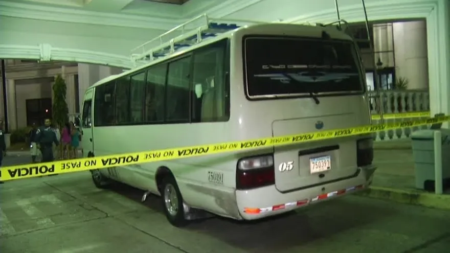 Cuatro delincuentes asaltan a pasajeros de un bus