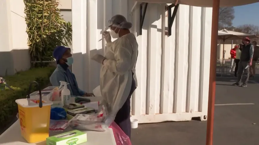 Rusia toma medidas para frenar la variante Delta del coronavirus, que se expande en el mundo