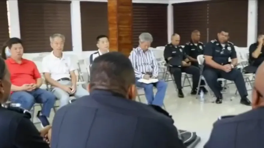 Subdirector de la Policía se reúne con empresarios de comunidad china
