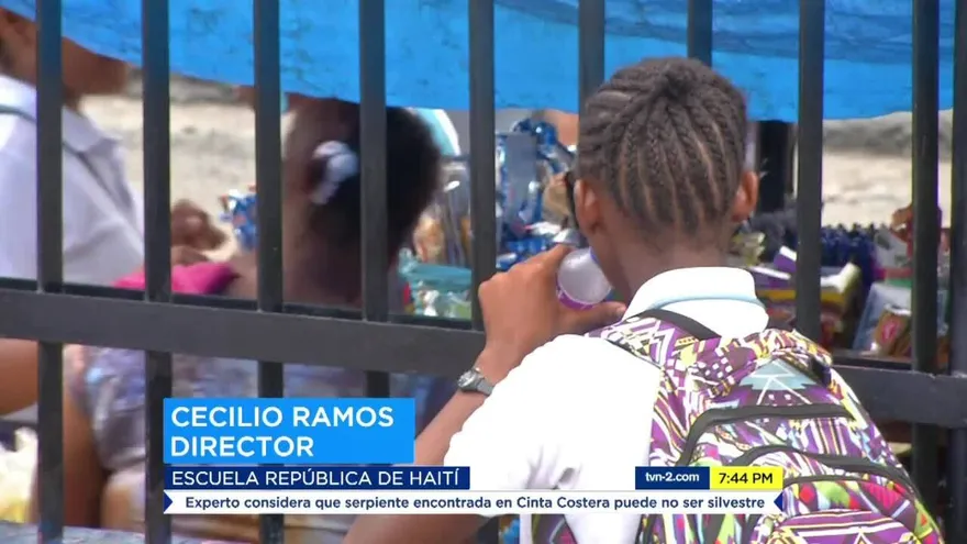 Estudiantes lucieron sus trenzas en su día