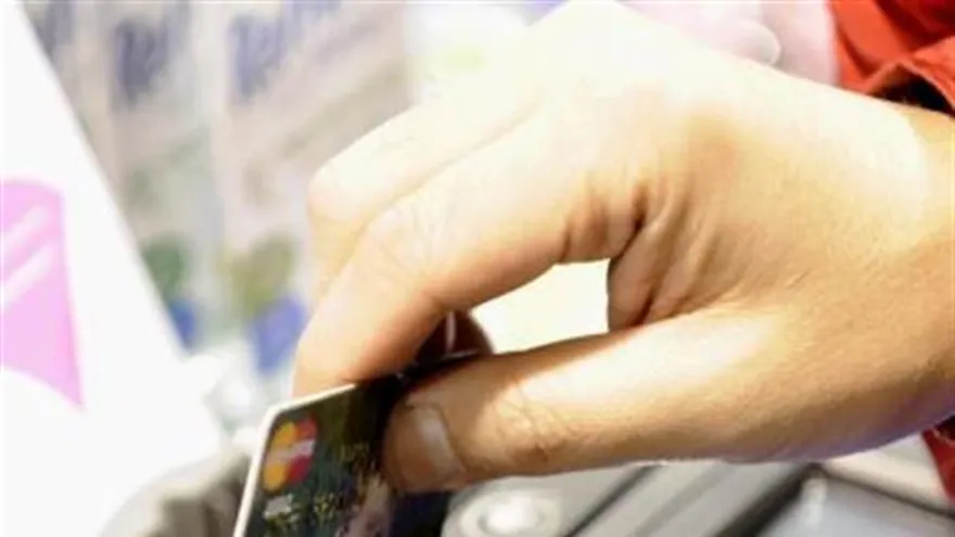 Las tarjetas son todavía terreno fértil para los fraudes, según un estudio.