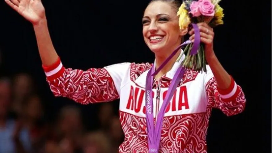 Kanaeva revalida el oro olímpico en gimnasia rítmica