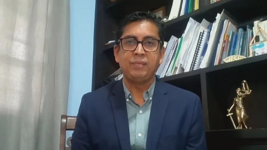 Rector de la Unachi, Absel Navarro.
