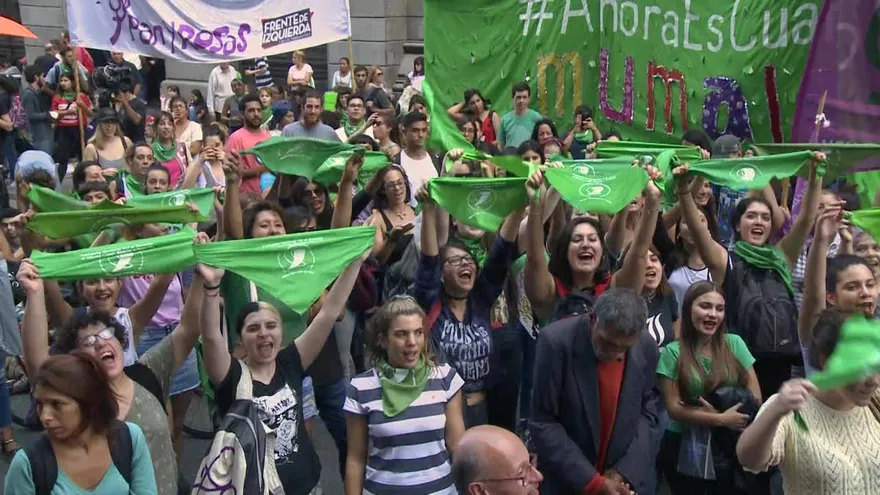 Marchas antagónicas en Argentina sobre el aborto