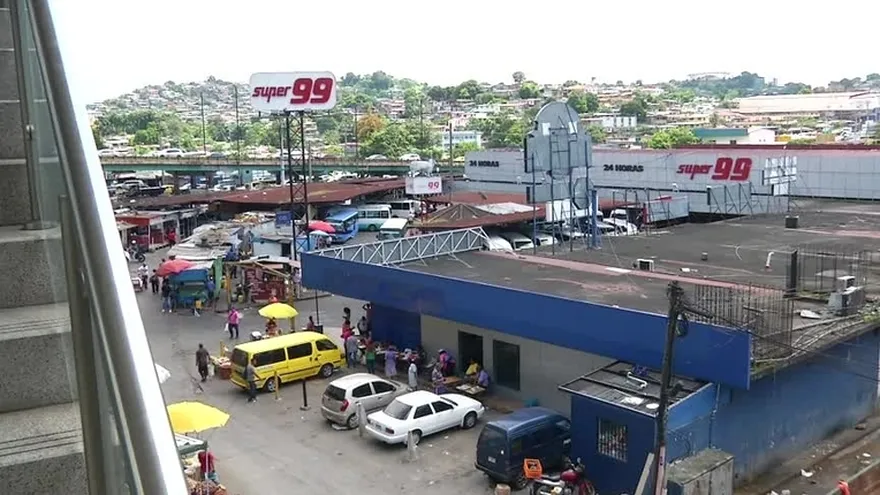 Nostalgia de comerciantes en San Miguelito, el Metro ocupará sus puestos de trabajo