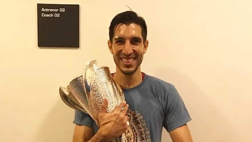 Jaime Penedo, campeón de Rumania