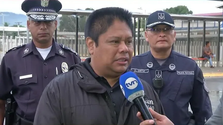 Ministro Bethancourt habla sobre medidas ante inseguridad en paradas