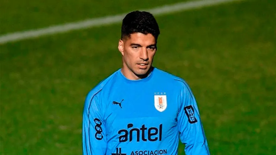 Suárez ofrece apoyo a Neymar en caso "muy delicado" que afronta por acusación