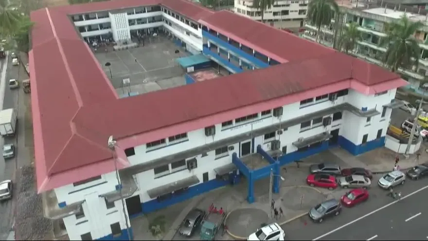 Persiste confusión por estado de la escuela República de Venezuela