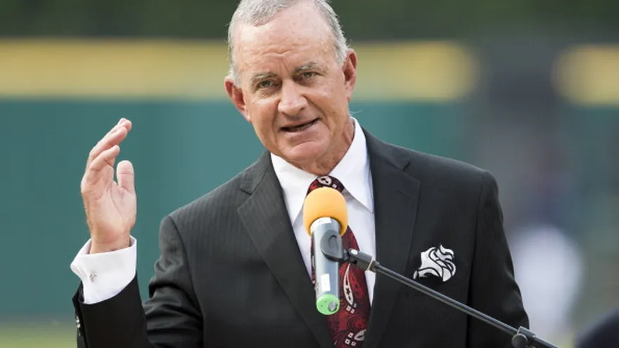 Hart dirigirá las operaciones de los Bravos