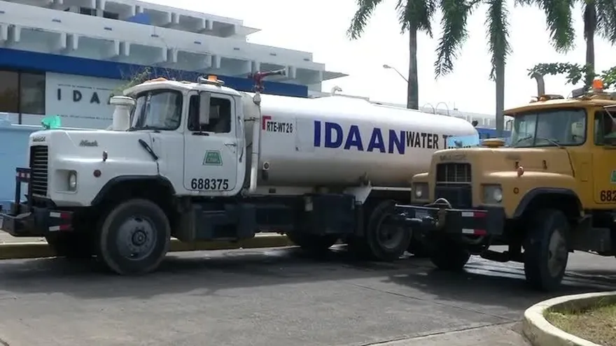 Rotura de tubería afecta a más de 15 comunidades