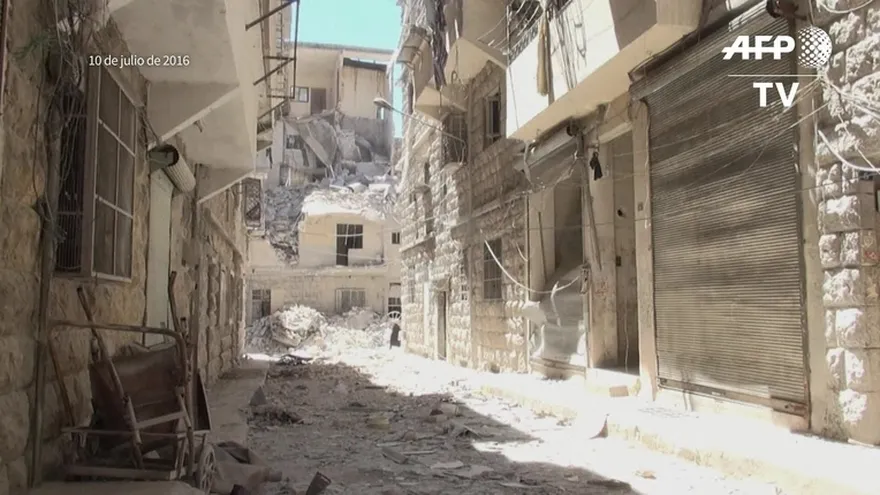 Rebeldes sirios atacan barrios gubernamentales de Alepo