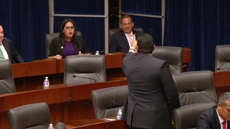 Surgen reacciones luego de hechos bochornosos en la Asamblea