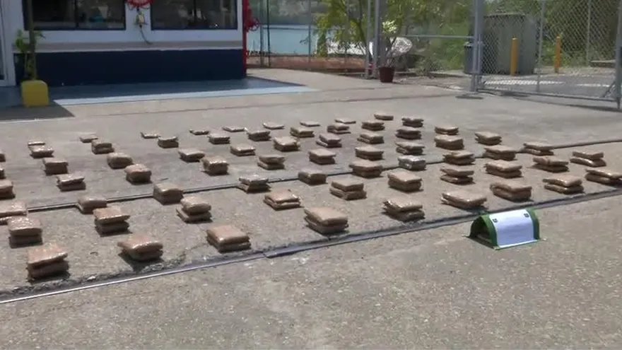 La droga fue hallada en una lancha artesanal.