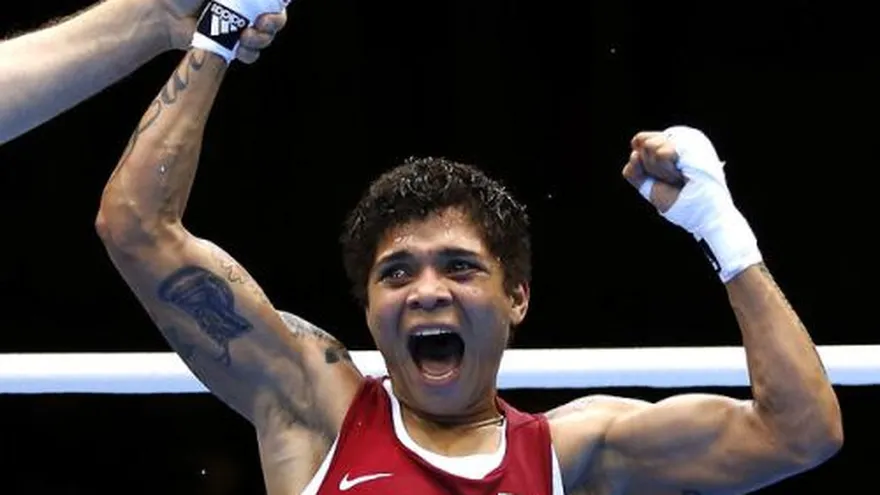 La brasileña Araujo se clasifica a cuartos de final en boxeo