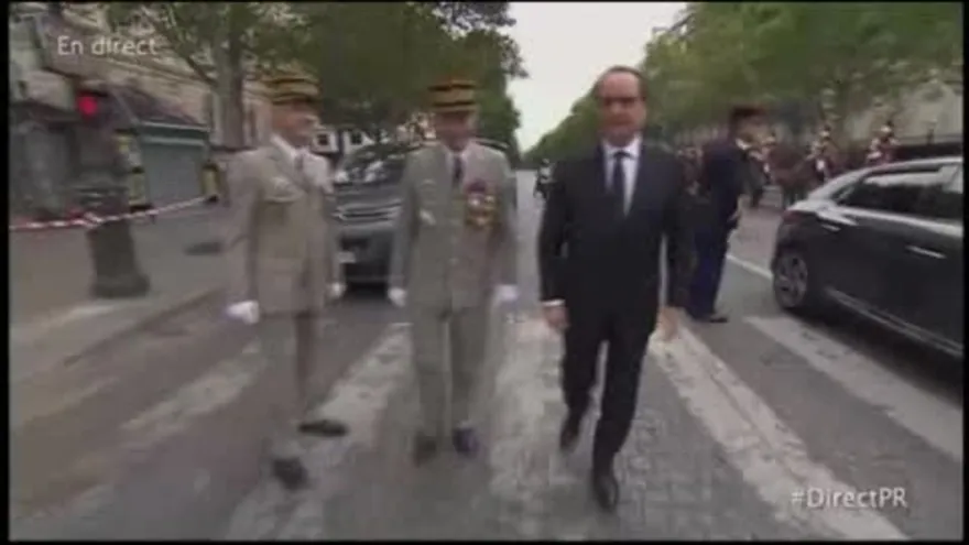 Hollande preside su última Fiesta Nacional