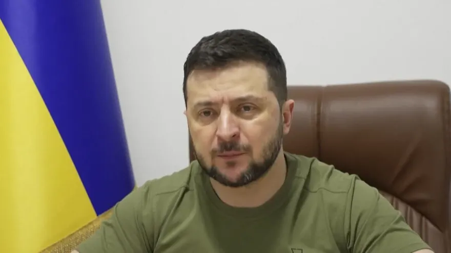 "Decenas de miles" de personas han muerto en el asediado puerto ucraniano de Mariúpol.