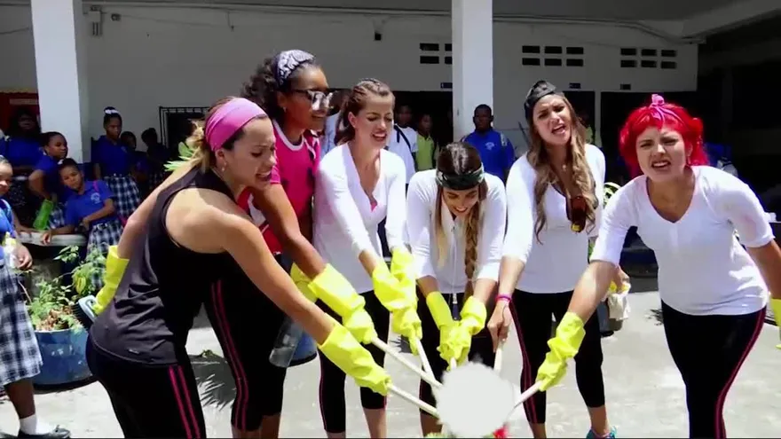 Todas las guerreras cumplieron con el reto de limpiar los baños del Instituto Comercial Bolivar