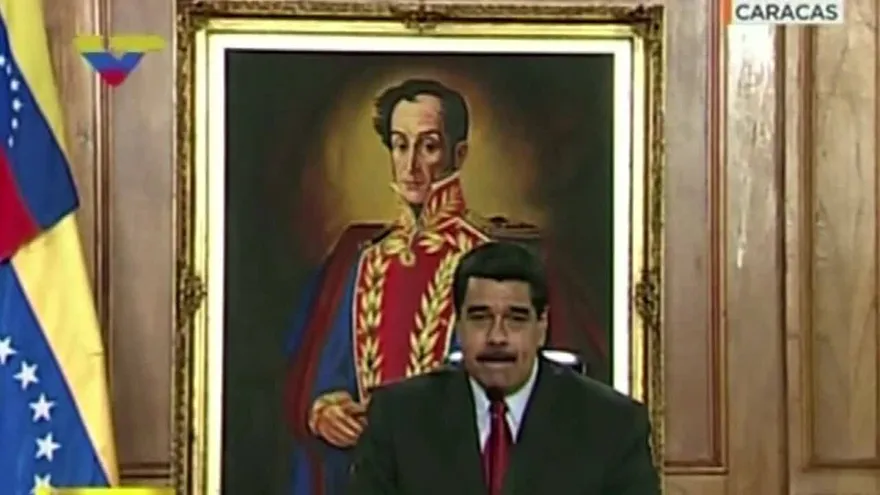 Maduro denuncia que lanzan dos granadas contra corte