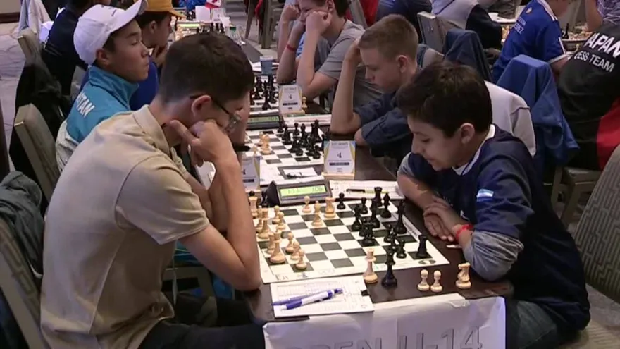 Cerca de 400 ajedrecistas de 9 a 18 años disputan en Uruguay el Mundial Juvenil