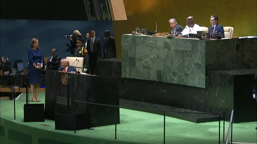 Estados Unidos sigue "muy de cerca" la situación en Venezuela, según Trump