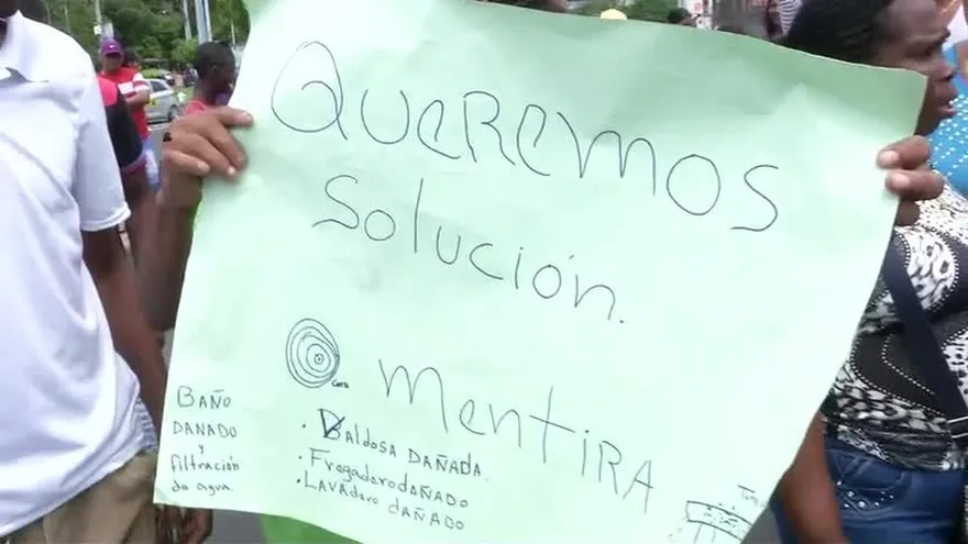 Residentes en Curundú cierran vía en Ancón