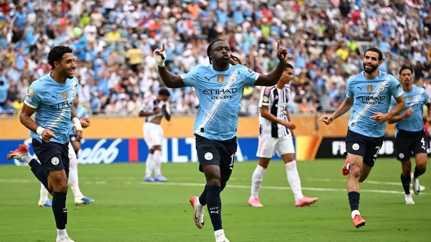 Jugadores del Manchester City celebran