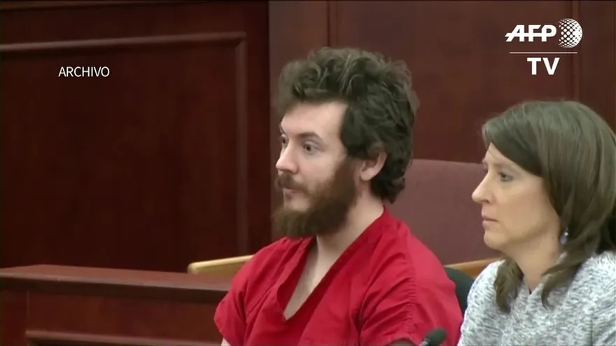 Cadena perpetua para autor de tiroteo en cine en 2012