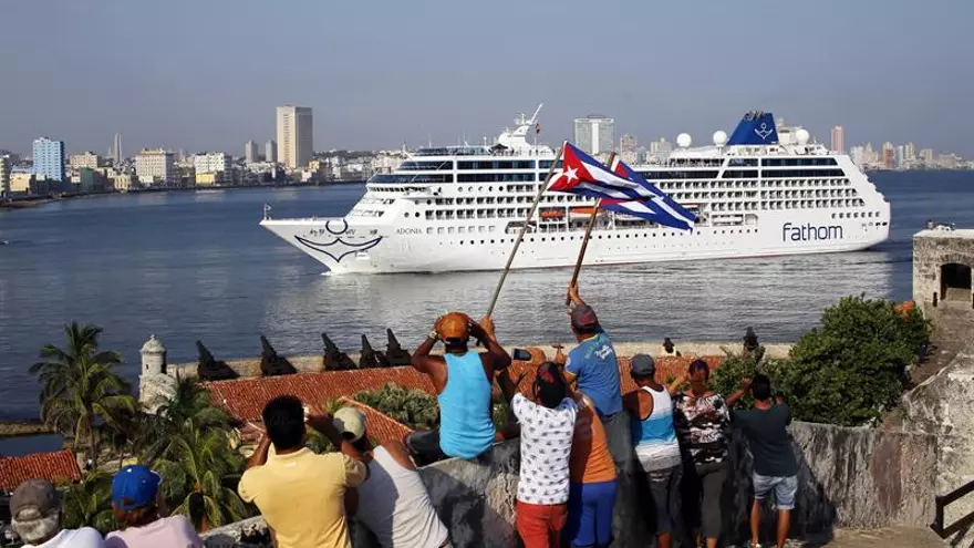 Exiliados se reencuentran con Cuba en el primer crucero de EEUU y la isla en 50 años.