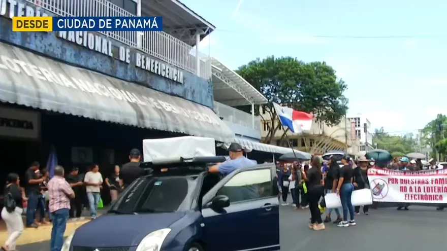 Billeteros protestan y marchan en contra de nuevos juegos de azar