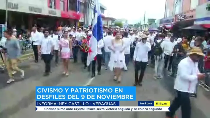 Civismo y patriotismo en desfiles en Santiago del 9 de noviembre