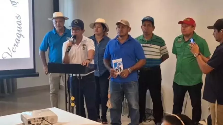 Dirigentes magisteriales reiteran llamado al presidente Mulino sobre solicitud con la Ley 462