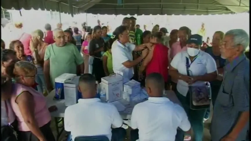 Continúa jornada de vacunación por influenza AH1N1 en Colón