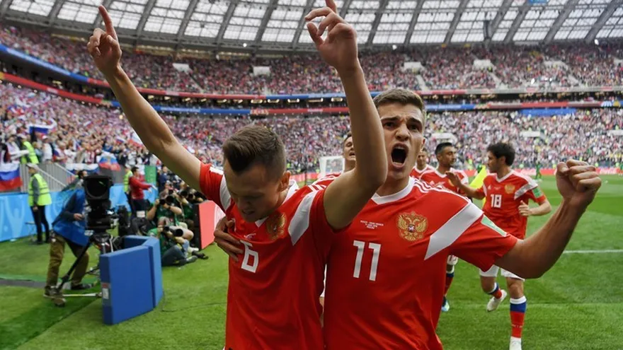 Gol de Denís Chéryshev. Rusia 4 - 0 Arabia Saudi