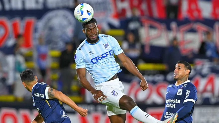 Azarías Londoño jugador de Universidad Católica de Ecuador