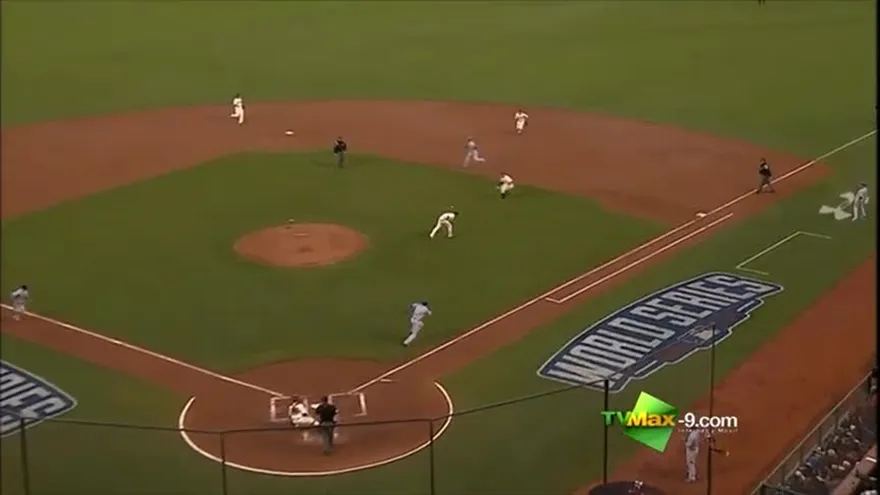 Reales empatan el juego  1 - 1 en tercer inning