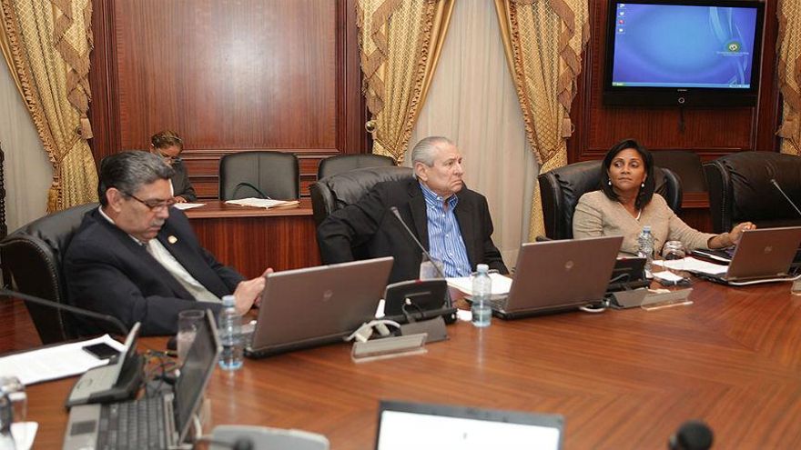 Gabinete aprueba proyecto de ley sobre TLC con México