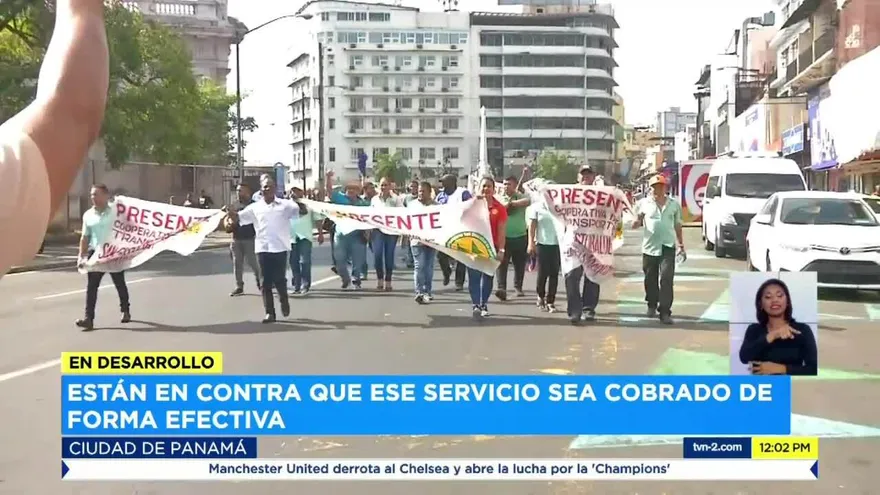 Transportistas marchan a Presidencia