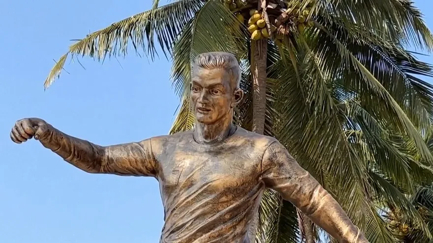 Estatua de Cristiano Ronaldo causa polémica en India
