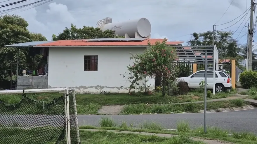 Comunidades en Chiriquí y Herrera protestan por falta de agua: algunas reciben solo dos horas de suministro