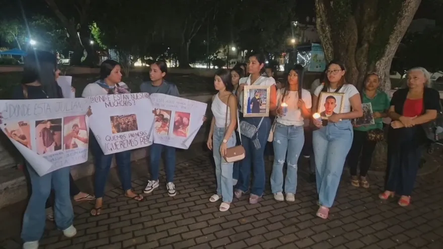 Familiares de jóvenes chiricanos en Rusia y Ucrania hacen vigilia para pedir celeridad a las autoridades