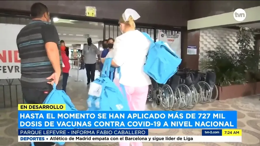 Docentes reciben segunda dosis en el circuito 8-8