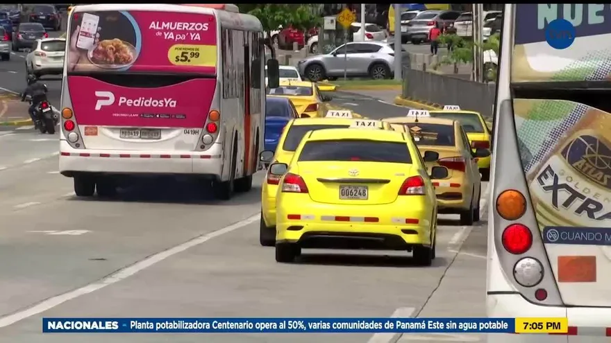 Gobierno mantiene el compromiso de entregar bono de combustible a transportistas