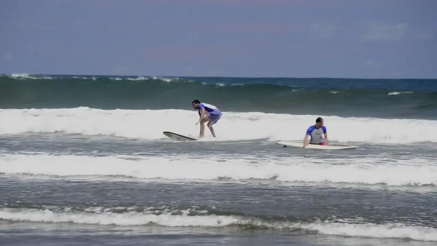 Costa Rica se prepara para realizar el Mundial de surf entre amenaza de Zika