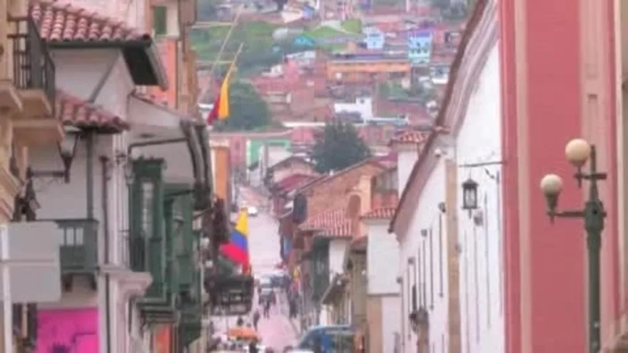 Escenas del Teatro Colón, testigos de la firma de la paz