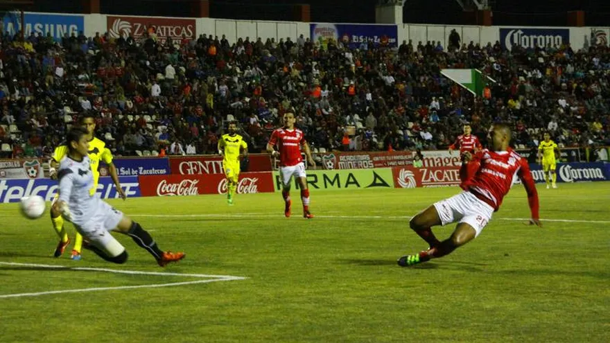 Gol de Roberto Nurse anotado a Murciélagos