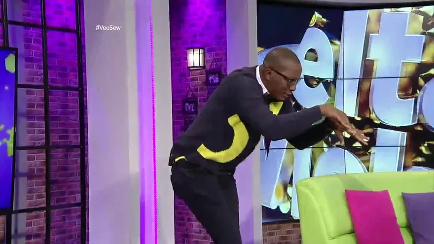 A tu espalda con Domil