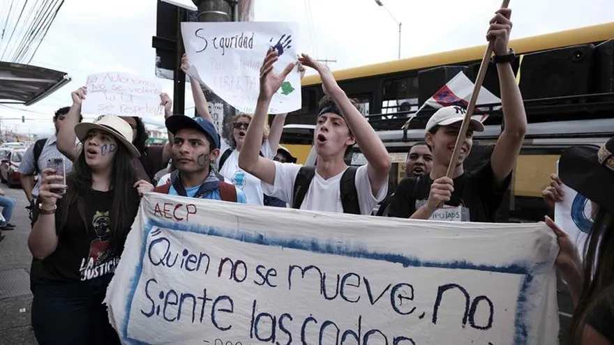 Costa Rica vive nueva jornada de bloqueos en huelga.