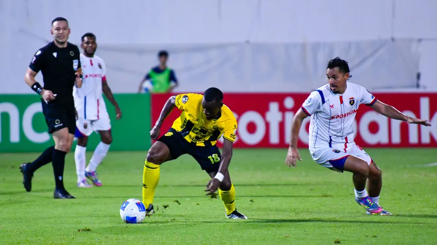 Plaza Amador y Real España se enfrentaron en el estadio Francisco Morazán